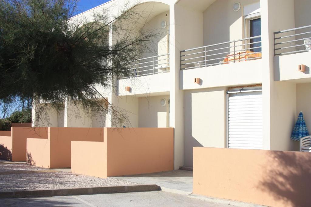 Les Stoechades Aparthotel Hyeres Room photo